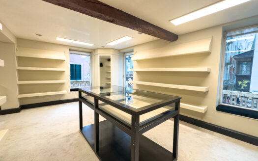 SAN MARCO – NEGOZIO DI FORTE PASSAGGIO